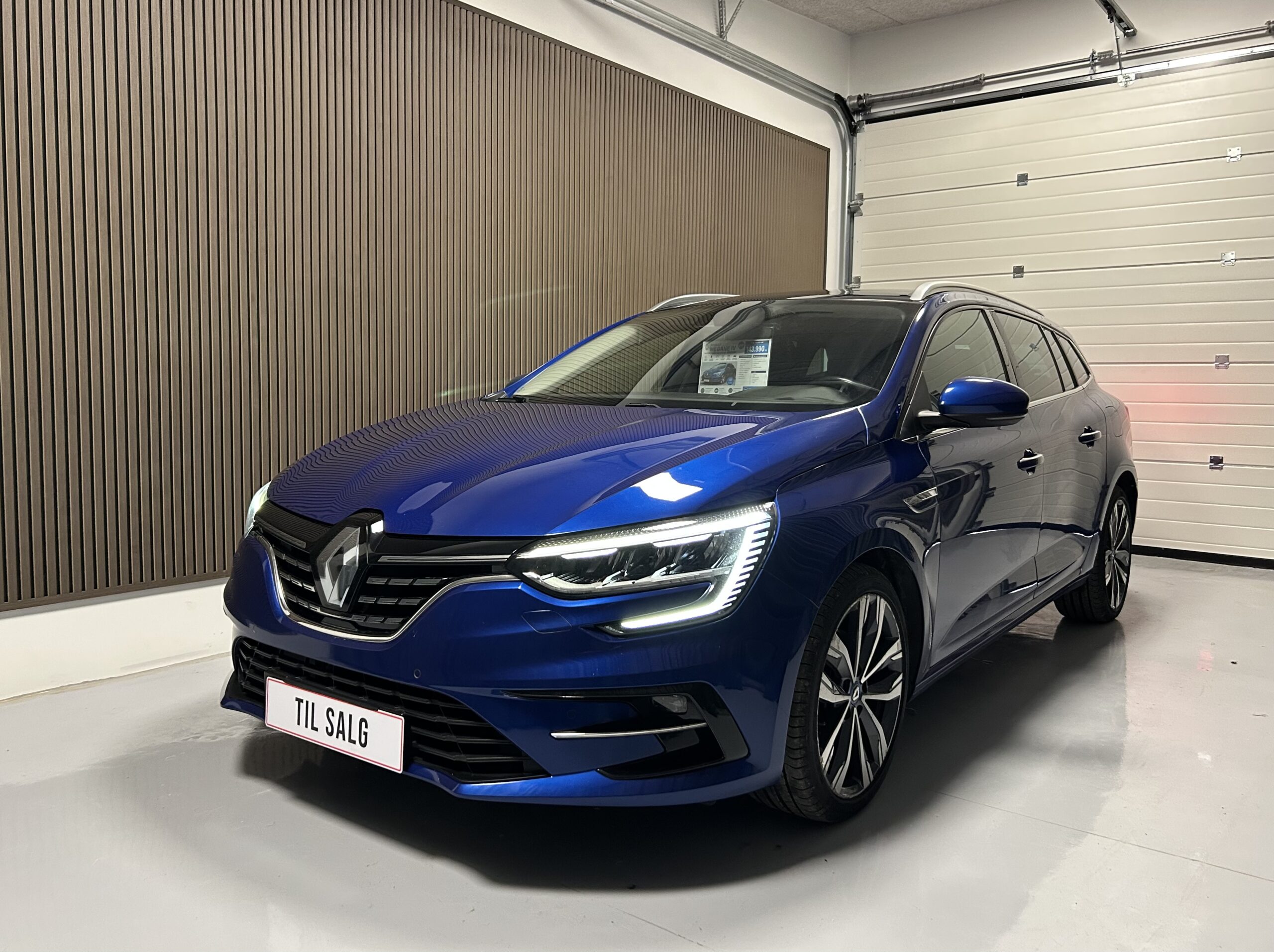 Home Renault Megane 1,6 E-Tech Intens Sport Tourer 5d