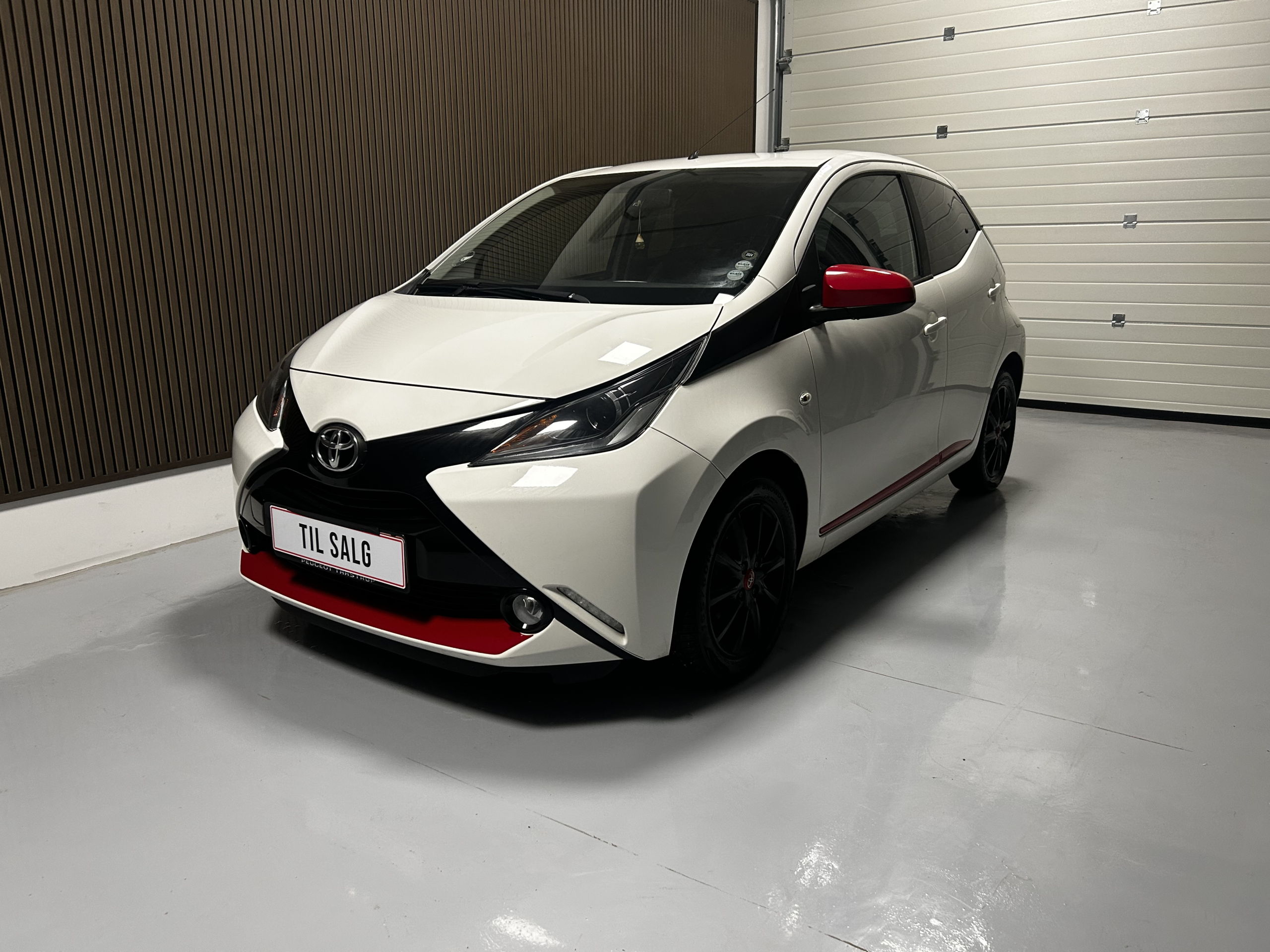 Home Toyota Aygo 1.0 VVT-i X-Cite | Bakkamera | Bluetooth |